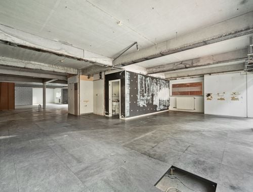                                         Rez-de-chaussée commercial à louer à Leuven, € 2.000
