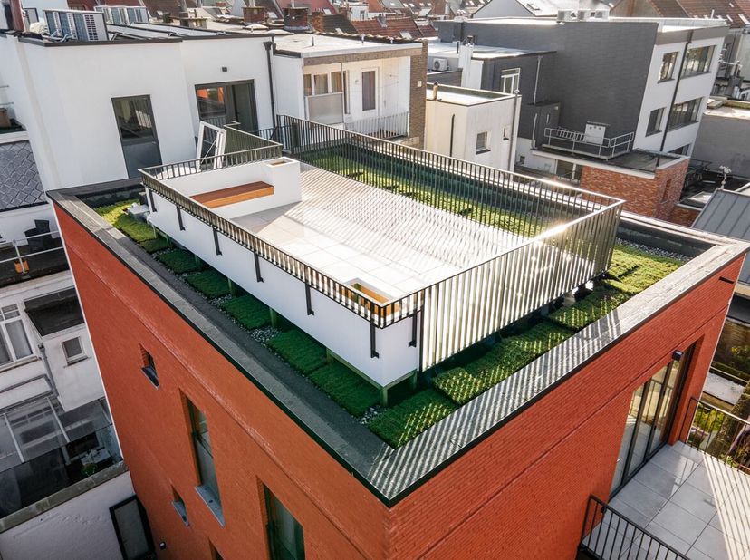 Dit kleinschalige nieuwbouwproject bestaat uit 7 appartementen en is ideaal als opbrengsteigendom met sterk verhuurpotentieel.<br />
Gelegen in de Van