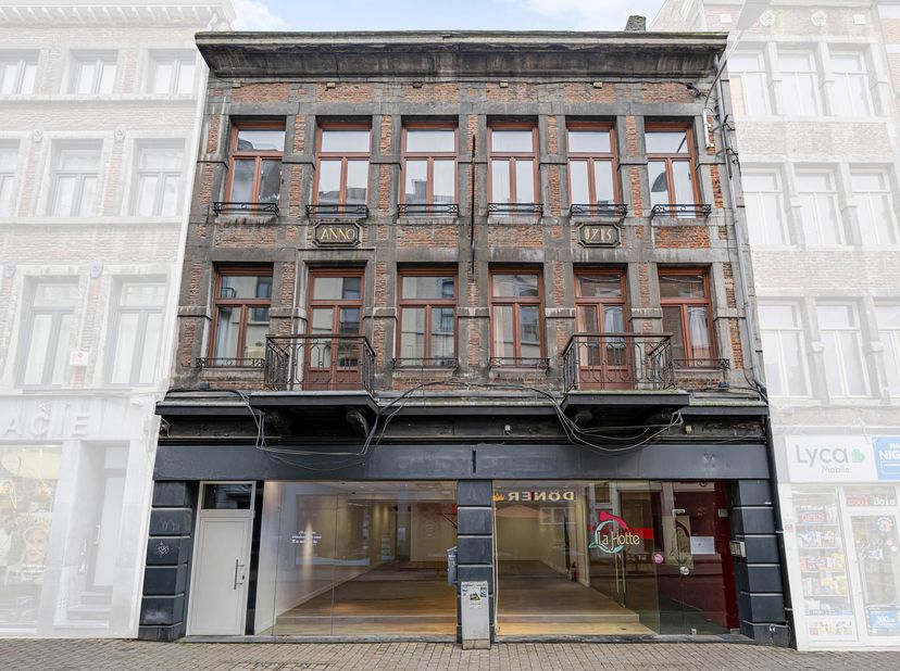 Maison à vendre à Rue Emile Cuvelier 63-65,
                    5000 Namur