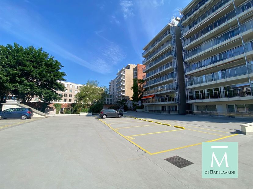 Garage à vendre
                    à 2800 Mechelen