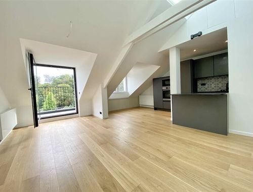                                         Appartement te huur in Ukkel, € 1.250
