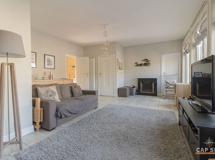WATERLOO. Cap-Sud vous propose une maison de caractère ± 185 m² – Beaux volumes – Idéale profession libérale<br />
Située dans le quartier du Chenois,