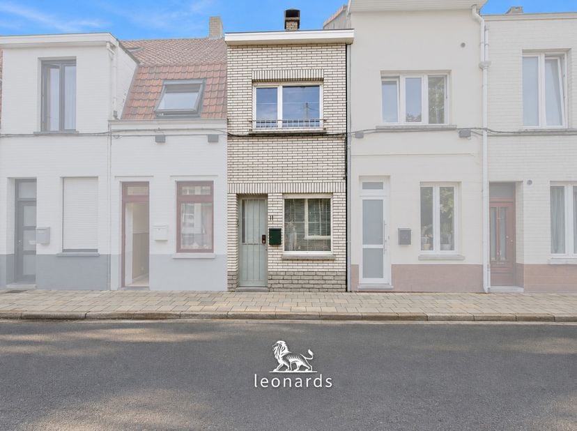 Huis te koop in Vannestes Reke 11,
                    8500 Kortrijk