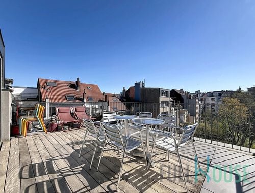                                         Penthouse à louer à Ixelles, € 1.500

