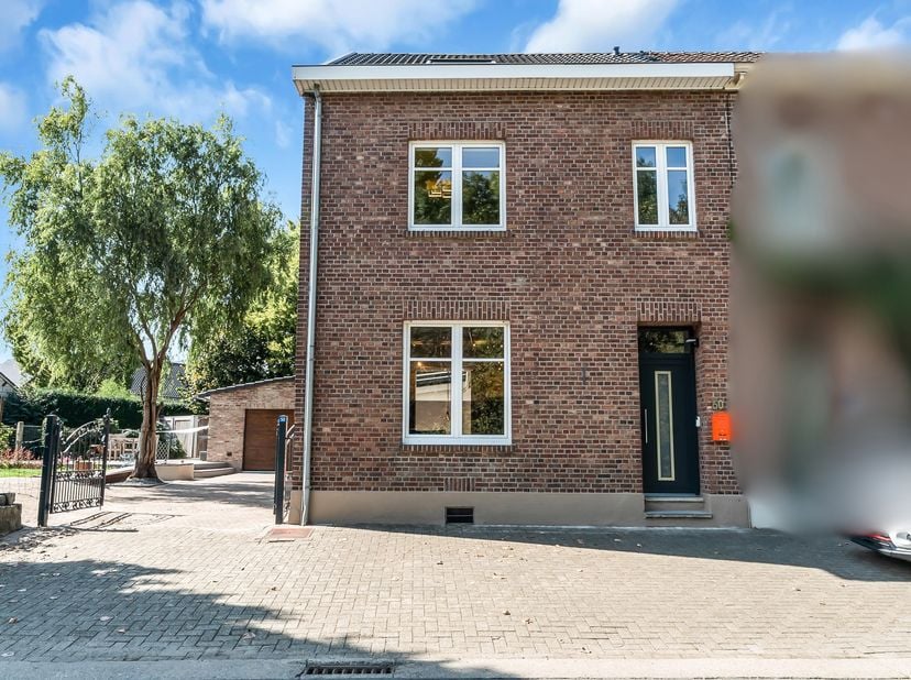Huis te koop in Sint-Laurentiusstraat 50,
                    3630 Meeswijk