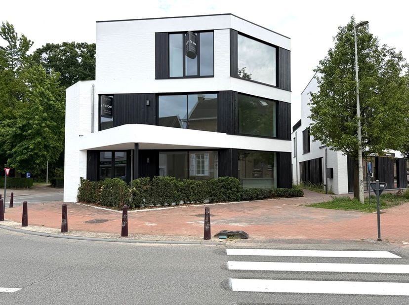 Sommige plekken voelen meteen juist. Niet te groot, niet te klein. Gewoon precies wat je vandaag nodig hebt.<br />
Op wandelafstand van het centrum va