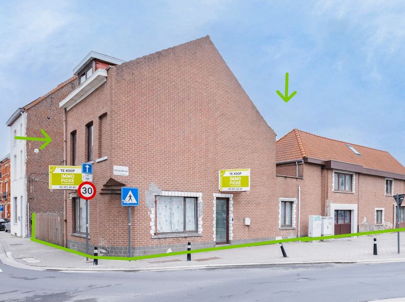 Immo Pické vous propose cette propriété très bien située à Ruisbroek, consister d'une maison, un studio et un terrain à bâtir. Cette propréte bénéfice