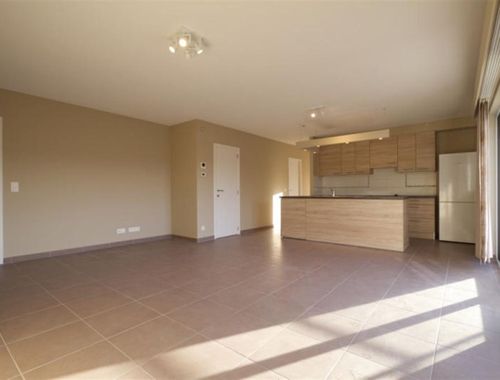                                         Appartement te huur in Leuze-en-Hainaut, € 790

