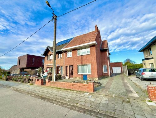                                         Woning te koop in Assenede, € 240.000
