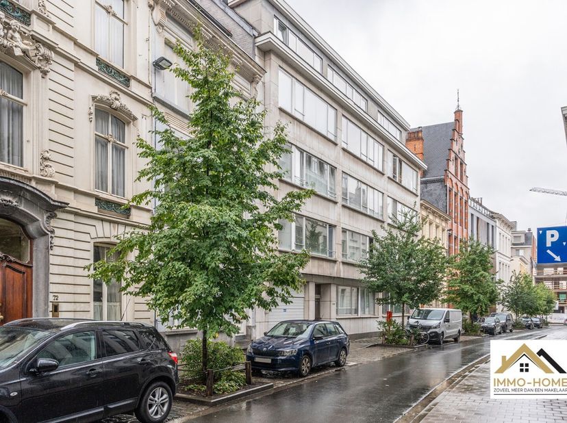 Appartement à louer
                    à 9000 Gent
