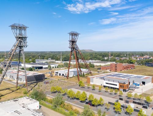                                         Bâtiment d’entreprise à vendre à Houthalen, € 255.000
