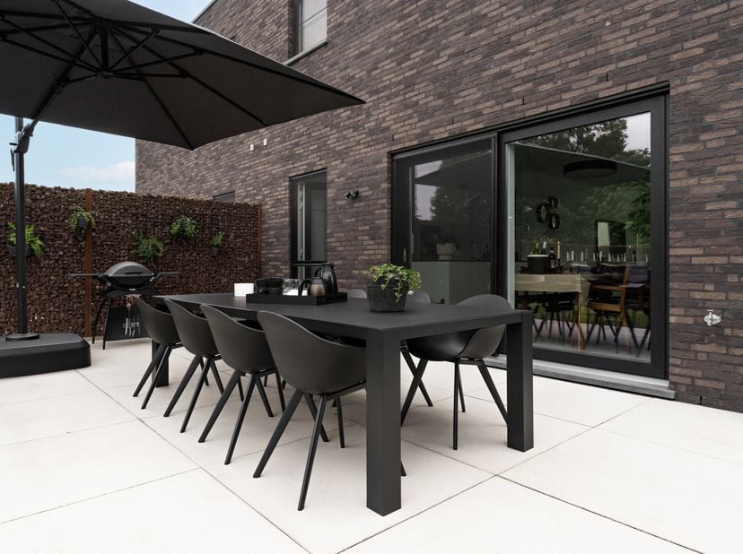 Ben jij op zoek naar een gezinswoning op een rustige locatie? Dan hebben wij gevonden wat jij zoekt!<br />
Let op: deze woning wordt gemeubileerd verh