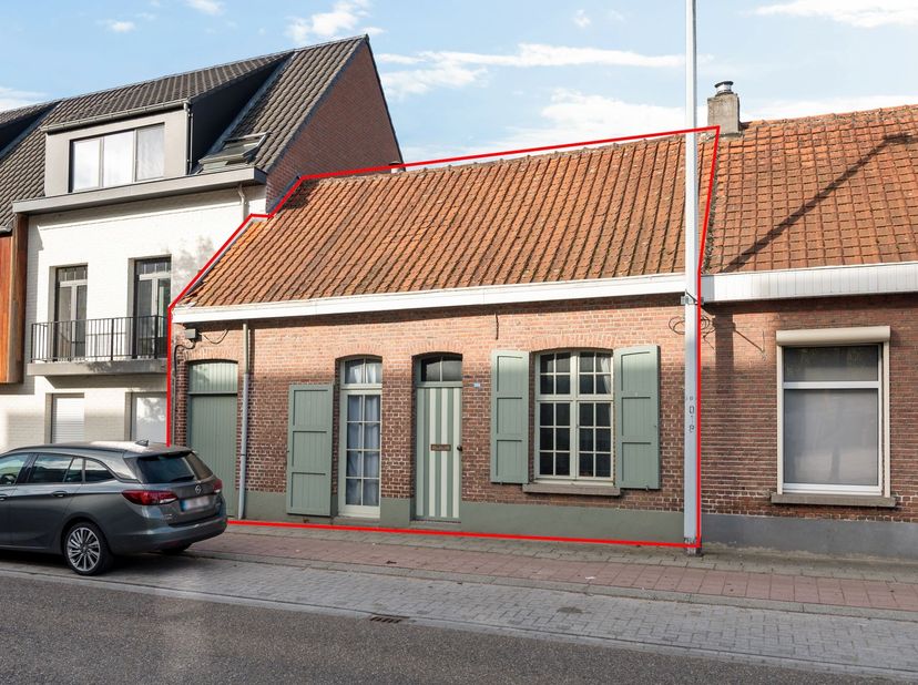 Huis te koop in Kapellensteenweg 360,
                    2920 Kalmthout