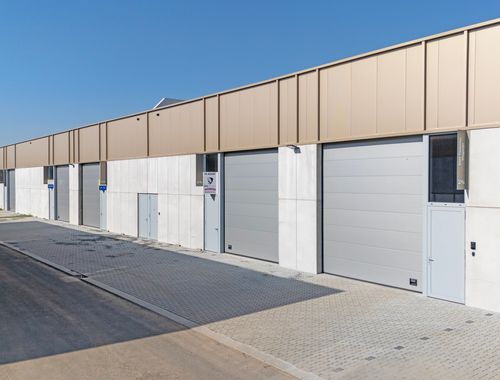                                         Bâtiment d’entreprise à vendre à Tielt, € 700.000
