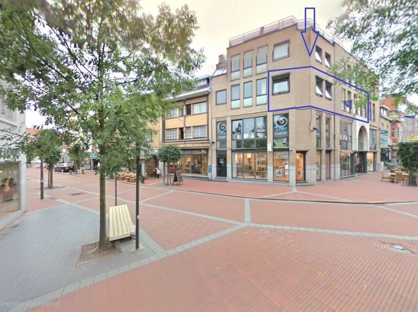 Goed gelegen en goed onderhouden appartement , midden in het centrum van GenkAppartementsgebouw met lift HUURAANVRAAG enkel digitaal via mail en het b