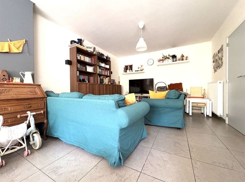 Gezellig en ruim gerenoveerd appartement op 1ste verdieping op wandelafstand (5 min.) van centrum Dendermonde<br />
Op zoek naar een instapklaar appar