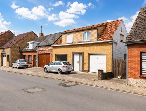                                         Woning te koop in Poperinge, € 111.500
