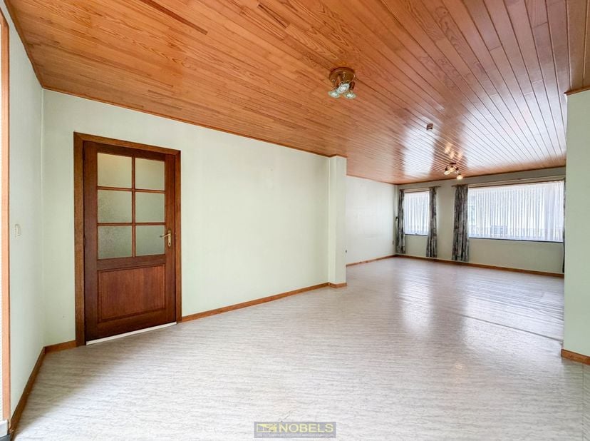 Huis te koop in Victor Lagachestraat 1,
                    9600 Ronse