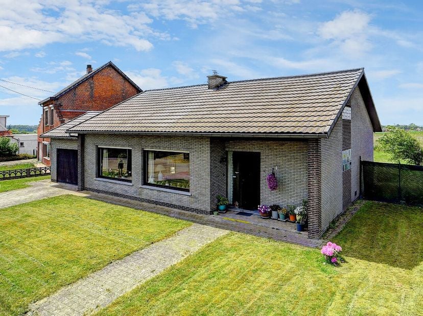 Huis te koop in Statiestraat 18,
                    3390 Tielt