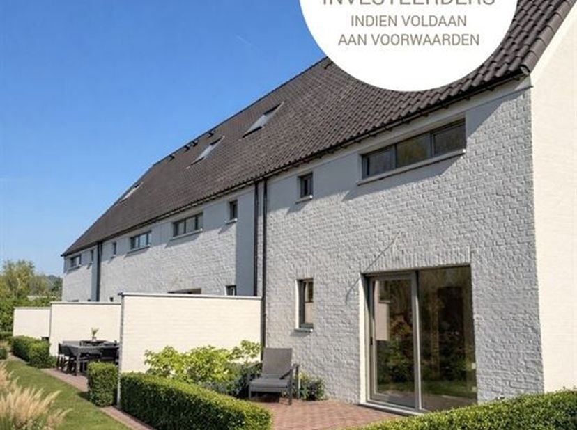 NIEUWBOUWWONING MET 3 SLKS OP HET BEGIJNHOF<br />
Aan de stadsrand van Sint-Truiden treffen wij op het Begijnhof vier unieke nieuwbouwwoningen aan. De