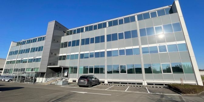 Bien professionnel à louer à Bisschoppenhoflaan 645 - V3 boîte a, 2100 Deurne
