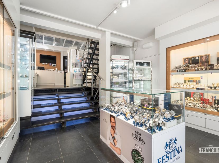 Bedrijfsvastgoed te koop in Kerkstraat 24,
                    8370 Blankenberge