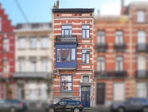                                         Immeuble d'appartements à vendre à Anderlecht, € 695.000
