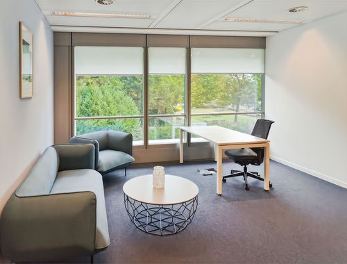                                         Bureaux à louer à Schaerbeek, € 129
