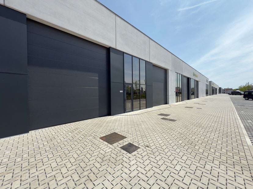Bedrijfsvastgoed te koop in Wontergemstraat 42,
                    8720 Dentergem