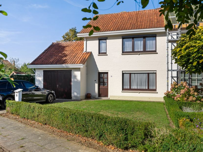 Huis te koop in Hemelstraat 2,
                    2520 Oelegem