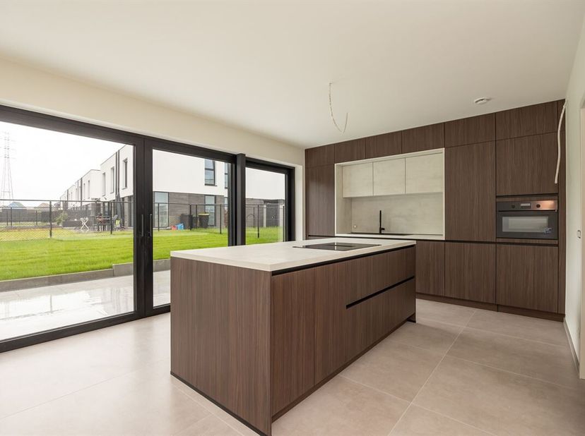 Aan de rand van Wespelaar-dorp ligt deze nagelnieuwe open bebouwing (BEN-woning) met 4 kamers, een volledig aangelegde tuin, inclusief haagbeuk, grass