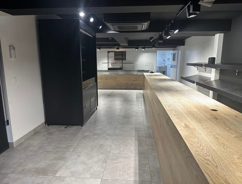                                         Commerce à louer à Brasschaat, € 2.440
