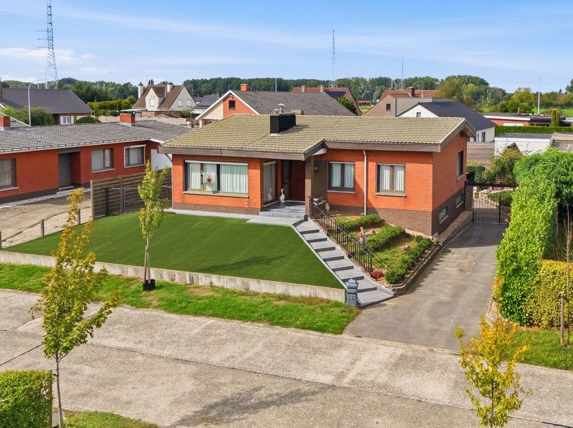 Huis te koop in Korenstraat 14,
                    9800 Deinze