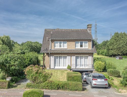                                         Villa à vendre à Dilbeek, € 460.000

