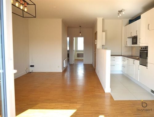                                         Appartement te huur in Antwerpen, € 980
