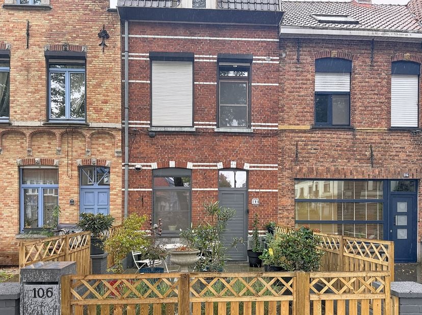 Maison à vendre à Koolkerksesteenweg 106,
                    8000 Brugge