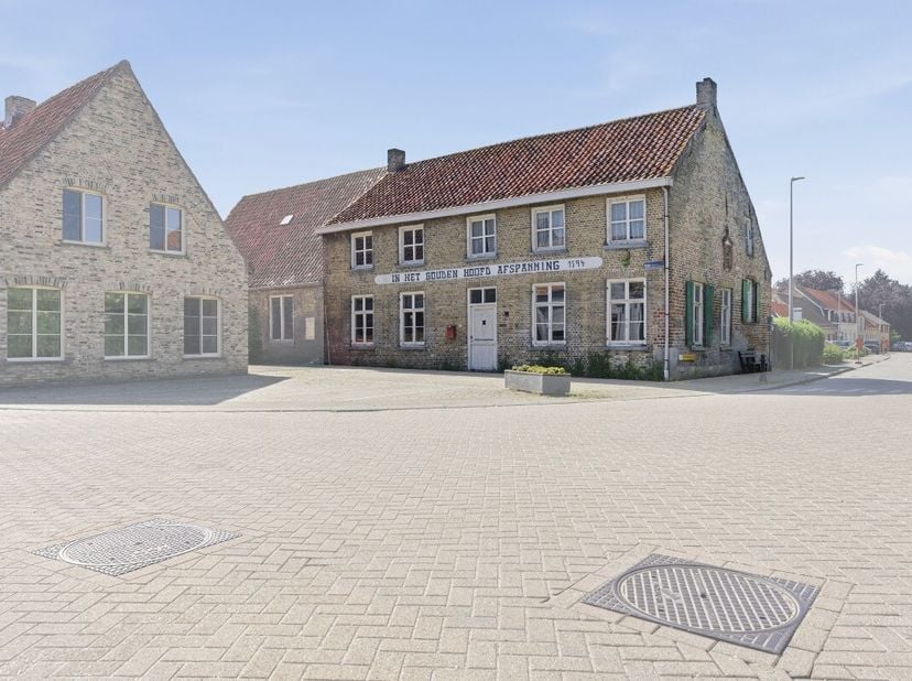 [[ DIT PAND NEEMT DEEL AAN DE ERA OPEN HUIZEN DAG OP 13/6 VAN 9:30 TOT 10:30 ]]Op zoek naar een renovatieproject met potentieel? Deze te renoveren won