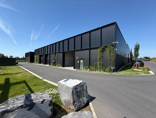                                         Bedrijfsgebouw te huur in Ternat, € 1.750
