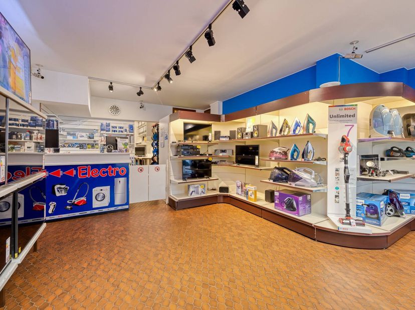 Bedrijfsvastgoed te koop in Heembeeksestraat 248,
                    1120 Neder-Over-Heembeek