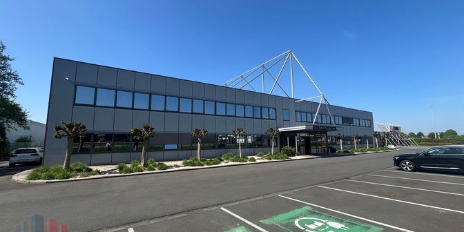 Bien professionnel à louer à Steenweg Deinze 154, 9810 Nazareth