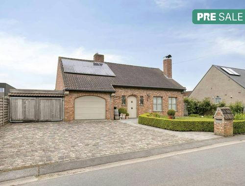                                         Woning te koop in Westrozebeke, € 375.000
