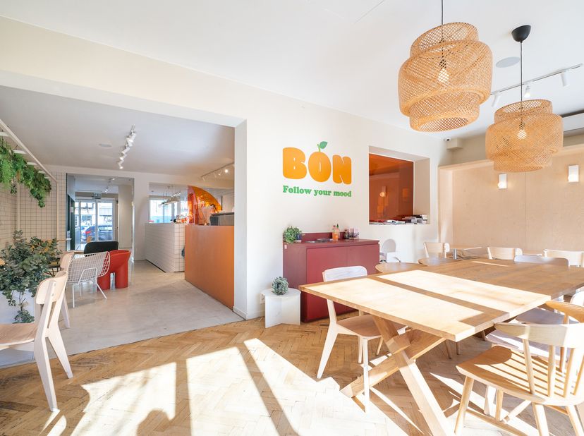 SURFACE COMMERCIALe 194m2 - CIMETIERE D'IXELLES<br />
Situé dans un quartier animé et stratégique, ce rez-de-chaussée commercial de 194 m² (140 m² en