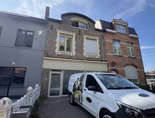                                         Bureaux à louer à Brugge, € 1.400
