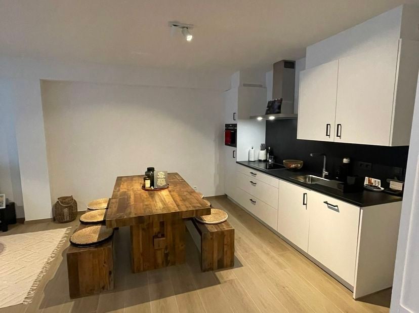 Nieuwbouw appartement te huur in het centrum van Hasselt<br />
- Rustige buurt<br />
- Gelegen in het centrum<br />
- Alles dicht bij de hand (superma