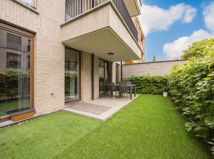 Ontdek dit stijlvolle appartement in Residentie Allier, een moderne residentie bestaande uit 38 appartementen, uitstekend gelegen vlak aan het station