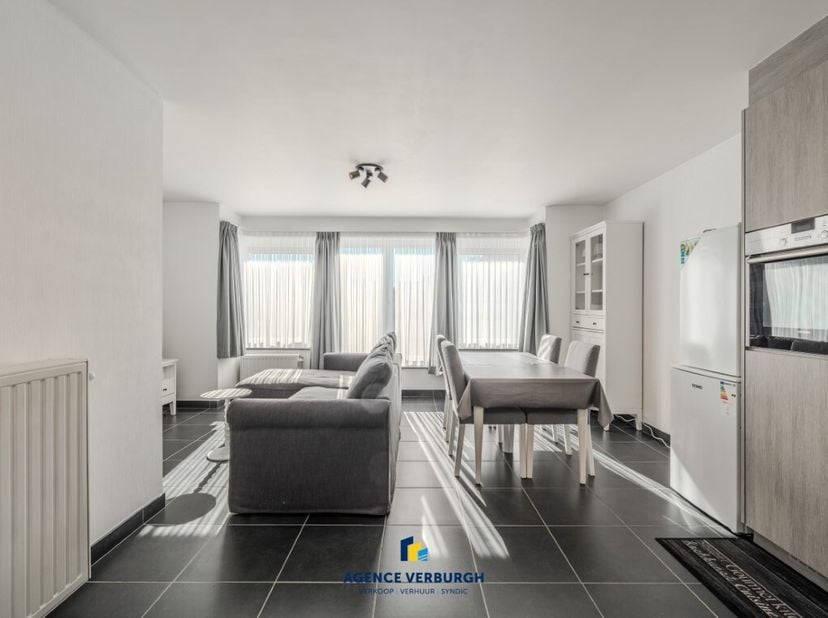 Op een toplocatie, vlakbij de Grote Markt van Blankenberge, bevindt zich dit instapklare appartement. Gelegen op de tweede verdieping combineert deze