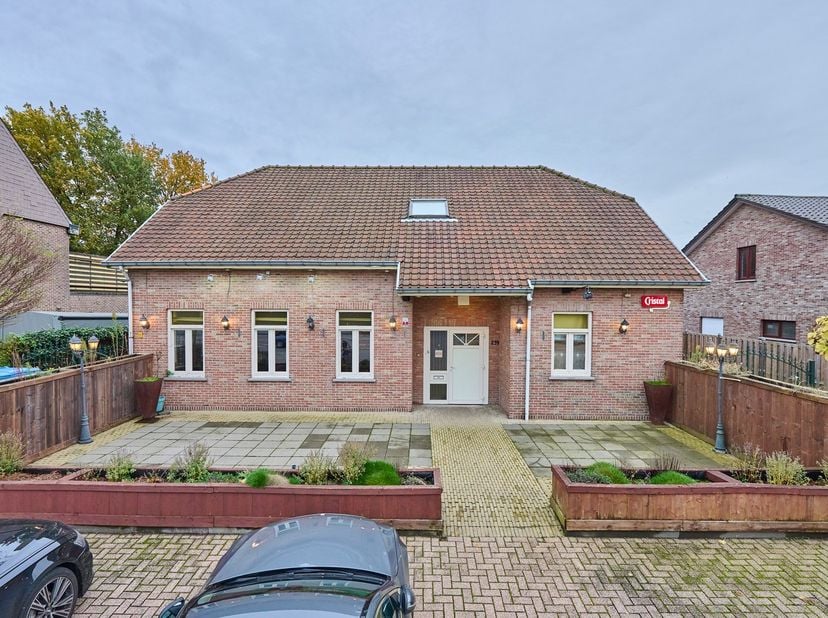 Bedrijfsvastgoed te koop in Luikersteenweg 234,
                    3920 Lommel