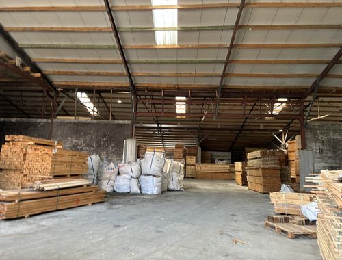                                         Bedrijfsgebouw te huur in Sint-Niklaas, € 980

