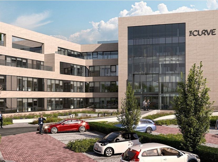 3242m² de bureaux au 2ème étage avec terrasse (divisible à partir de 475m²)<br />
Emplacement : emplacement de choix à la sortie 13 de l'E40 à Gand-Ou
