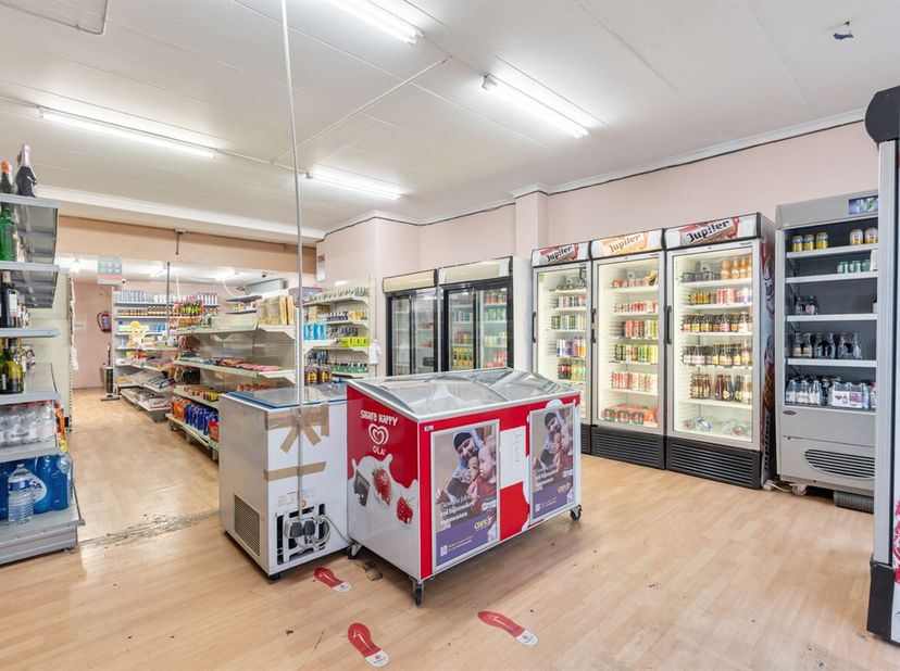 Uitstekend gelegen handelspand in Hasselt! <br />
Een commerciële en levendige locatie in het hart van deze centrumstad. Dankzij de uitstekende mobili